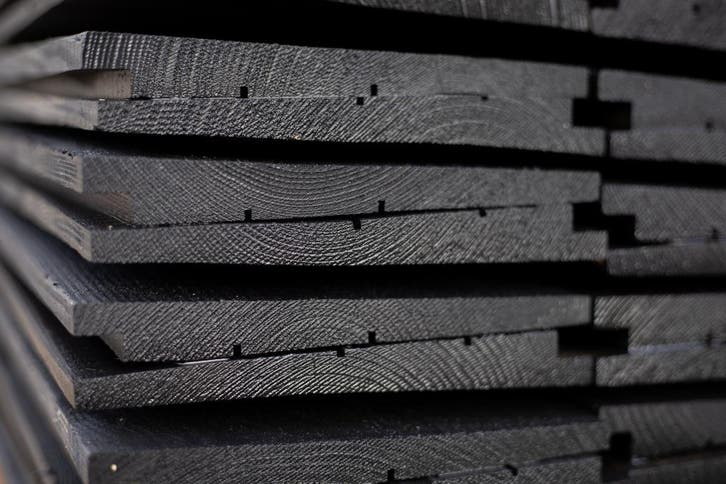 HOUT ACTIE! Zweeds rabat plank zwart €2,79 per m1, Doe-het-zelf en Verbouw, Hout en Planken, Grenen, 300 cm of meer, Minder dan 25 mm