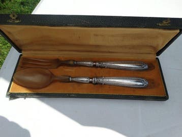 Saladebestek (2) - zilverkleurig metaal, Hoorn - 1940-1950, Antiek en Kunst, Antiek | Goud en Zilver