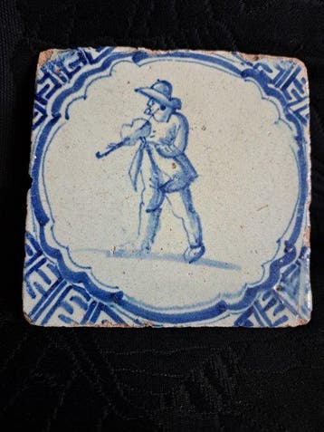 Tegel - vioolspeler - Delft, Plateelbakkerij - 1650-1700, Antiek en Kunst