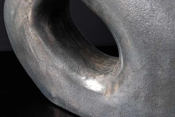 Handgemaakte vaas RING 30cm donkergrijs metalen decoratie, Huis en Inrichting, Woonaccessoires | Vazen, Ophalen of Verzenden, Nieuw