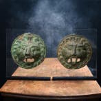 Oud-Romeins paar decoratieve plaquettes uit een koperen