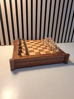 Schaakspel - handgemaakt Houten schaakspel en backgammon -, Antiek en Kunst