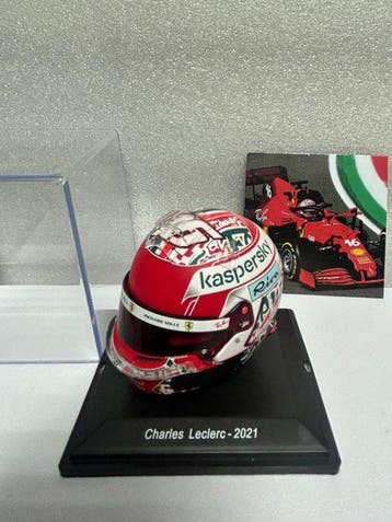 Spark 1:5 - Modelauto - Exclusivo! Charles Leclerc Ferrari, Nieuw