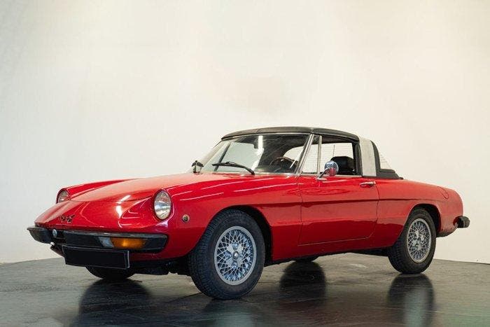 Alfa Romeo - Spider Coda Tronca - 1972, Auto's, Oldtimers