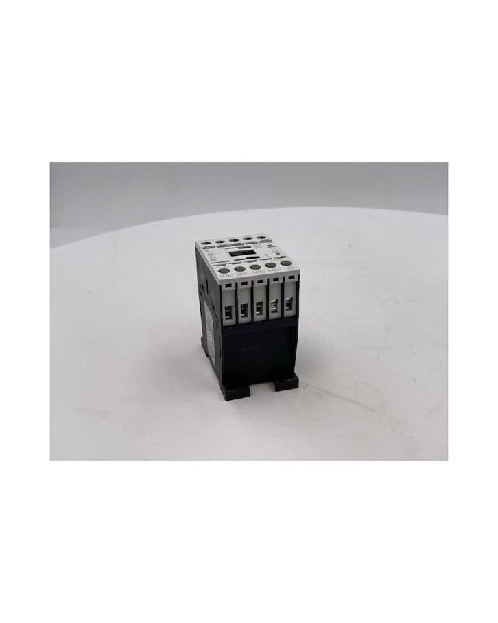 Eaton Contactor Relay DILA-31, Zakelijke goederen, Machines en Bouw | Houtbewerking, Ophalen