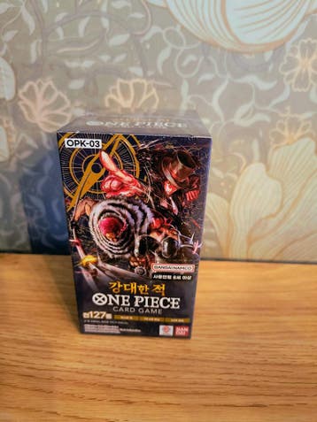 One Piece OPK-03 Mighty Enemy Koreaanse Booster Box, Hobby en Vrije tijd, Verzamelkaartspellen | Overige, Ophalen of Verzenden