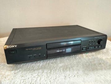 Sony - CDP-XE320 – High Density Linear Converter – Sortie, Nieuw