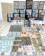 Wereld. Collection of coins and banknotes and more (Zonder