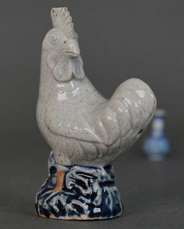 Large standing Finely detailed Cockerel Standing on Blue, Antiek en Kunst