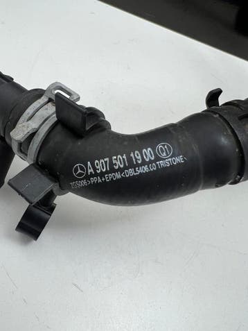 Mercedes Sprinter radiateur slang bj.2022 Art.A9075011900, Gebruikt, Mercedes-Benz