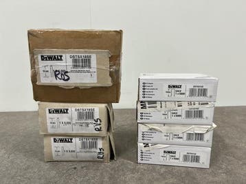 Veiling - DeWalt nietjes set 7-delig, Doe-het-zelf en Verbouw, Nieuw