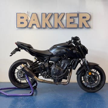 Yamaha MT-07 2022 Tech Black A2 - 10.564 km - Mivv, 2 cilinders, Occasion, ABS, Minimaal motorrijbewijs A2