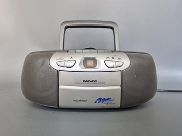 Daewoo - ACD-506M Draagbare cassettespeler, Audio, Tv en Foto, Radio's, Nieuw