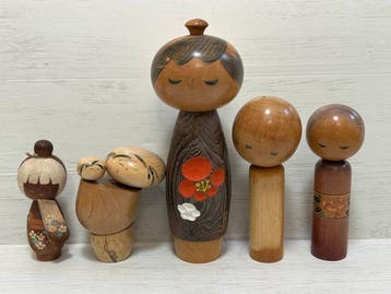 Vintage Japanese Sosaku Kokeshi Dolls – 5-Piece Collection –