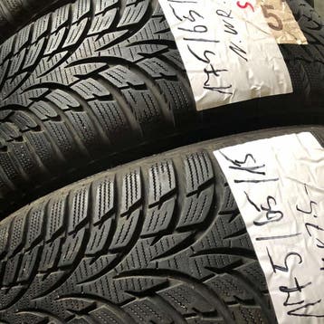 2 x Nokian WR 175-65-15 Winterbanden 7,5mm, Gebruikt, 15 inch, 175 mm, Band(en)