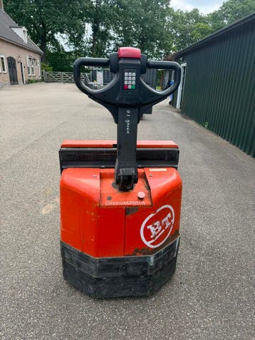 BT Elektrische Pompwagen Palletwagen 1.800 kg + lader, Doe-het-zelf en Verbouw, Palletwagens en Pompwagens, Ophalen, Gebruikt