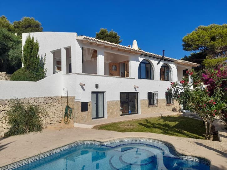 Javea ZOMERVAKANTIE NOG PLEK! vrij + zwembad 10 p. ZEEZICHT, Vakantie, Vakantiehuizen | Spanje, Overige, Costa Blanca, Aan zee
