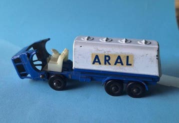 Matchbox 1:64 - Modelauto - Nieuw model no 25 Bedford Aral, Nieuw