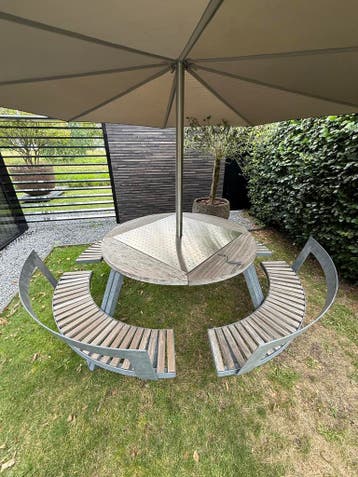 Extremis Gargantua tuintafel picknicktafel + Inumbra parasol, Zo goed als nieuw, Rond, Aluminium