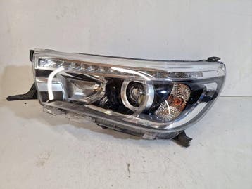 Toyota Hilux 8 VIII 15-20 linker koplamp, Auto-onderdelen, Verlichting, Verzenden, Gebruikt