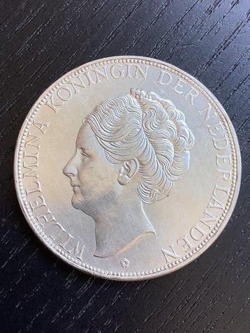 Nederland. Wilhelmina. 2 1/2 Gulden 1932 Grof Haar (Zonder