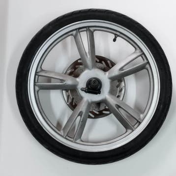 Peugeot tweet voorwiel velg / met goede band en schijfrem, Verzenden, Gebruikt, Overige typen, Peugeot