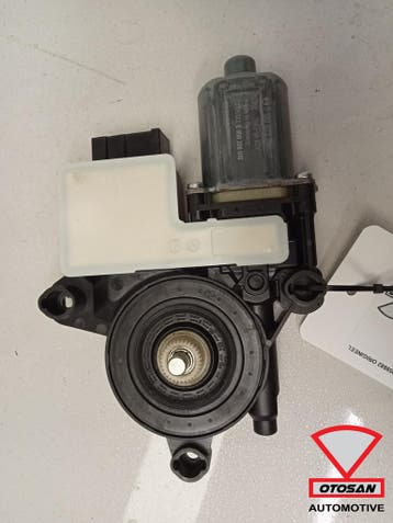 VW Polo 2G Raammotor Rechts voor 2q1959882 Origineel, Ophalen, Gebruikt, Volkswagen