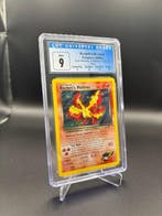Pokémon - 1 Graded card - Moltres 12/132 Gym Heroes Foil -, Hobby en Vrije tijd, Verzamelkaartspellen | Pokémon, Nieuw