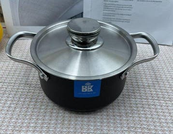 BK - Pot - Staal, Aluminium, Antiek en Kunst