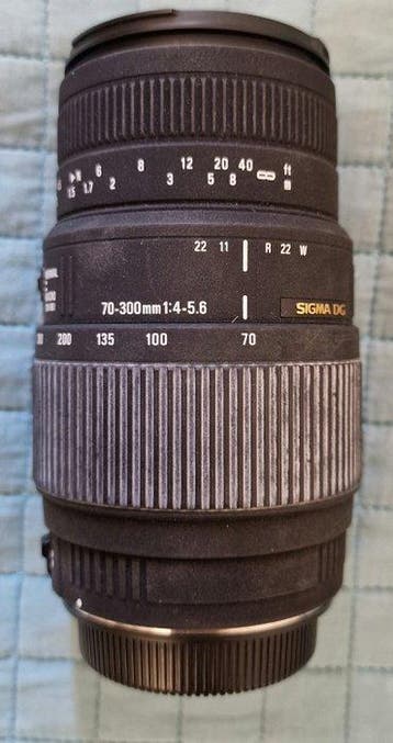 Sigma 70-300mm 1:4-5.6 (EF) Zoomlens, Nieuw