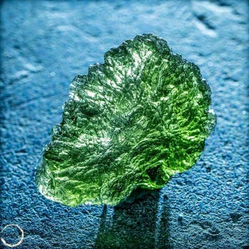 Zeldzame natuurlijke transparante moldaviet Kristal 46,95