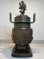 Grote bronzen koro / wierookbrander, gesigneerd Momose