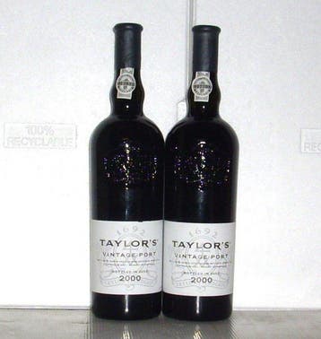 2000 Taylors - Vintage Port - Gebotteld in 2002 - Douro - 2, Verzamelen, Wijnen, Nieuw