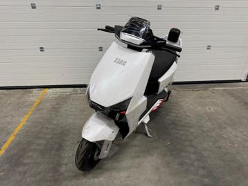 Online veiling: XDAO, REN S+, E-scooter, Nieuw