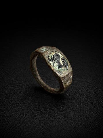 Byzantijns Brons Ring - 6e tot 10e eeuw na Christus (Zonder, Antiek en Kunst