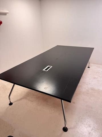 Vitra Ad Hoc vergader(tafel) 280x140cm zwart blad chroom, Vergader- of Presentatieruimte, Ophalen of Verzenden, Gebruikt, Tafel