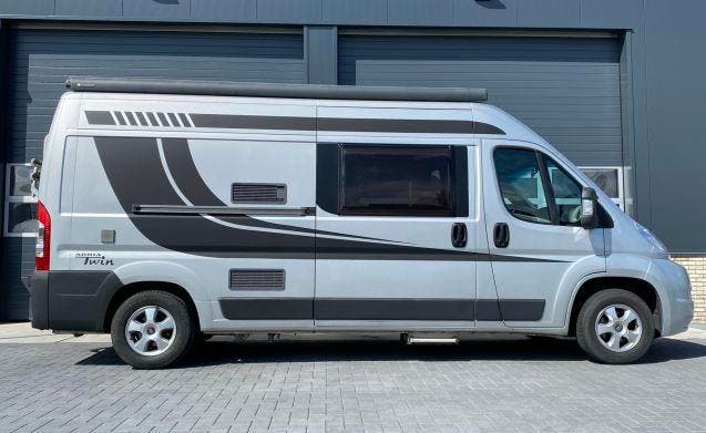 2 pers. Adria Mobil camper huren in Emmeloord? Vanaf € 68 p., Caravans en Kamperen, Verhuur