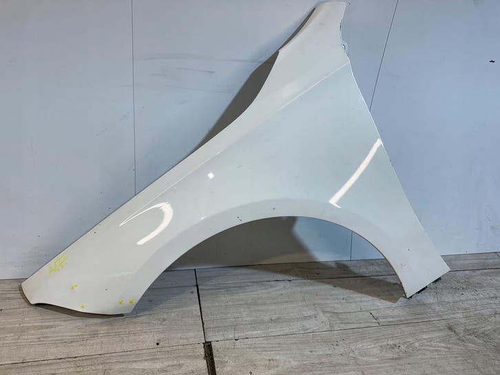 Mercedes-Benz A177 linker voorspatbord, Auto-onderdelen, Carrosserie en Plaatwerk, Gebruikt, Verzenden