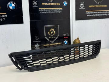 VW Polo bj.2015 bumpergrille /bumper rooster art.6R0853677K, Gebruikt, Voor, Volkswagen, Bumper