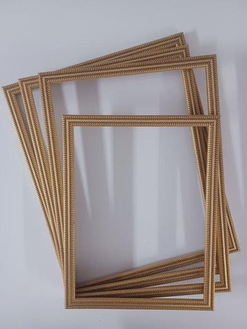 Lijst (4) - Hout - Set goud geborduurd