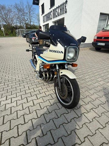 Honda - CBX 1000 - 6 Cylinder - 1982