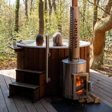 Hottub met jets en bubbels |Houtgestookt, elektrisch en meer, Nieuw, Filter, Vast