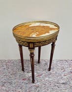 Bouillotte side tafel - rijkelijk gedecoreerde - Bijzettafel, Antiek en Kunst
