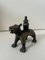 Bronzen olielampje in de vorm van een leeuw - Brons - India