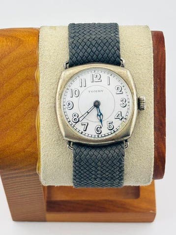 Tommy ERA Watch Co. - WWI Trench Watch Cassa a Cuscino -, Nieuw