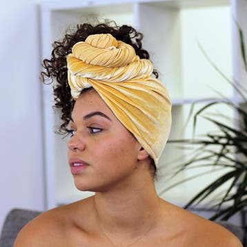 Fluwelen hoofddoek / Velvet headwrap - Ochre geel, Kleding | Dames, Ophalen of Verzenden, Nieuw