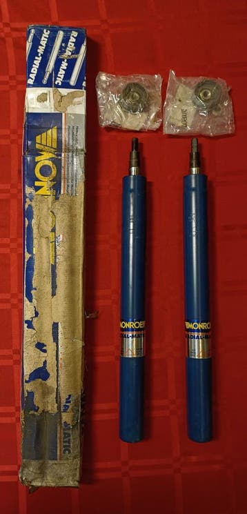 Set 140Y 150Y 160J Silvia (S110) schokbreker inserts vooras, Ophalen of Verzenden, Nieuw, Oldtimer onderdelen
