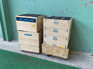 Online veiling: Houten transportkisten op wielen 65 x 65 x
