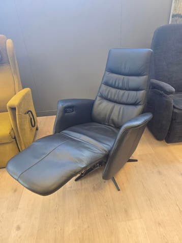 Zwart leren sta op stoel Gealux met ACCU, als nieuw!, Huis en Inrichting, Minder dan 75 cm, Nieuw, Ophalen of Verzenden, 50 tot 75 cm