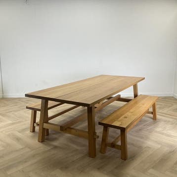 Ikea Mockelby eikenhouten tafel + 2 bankjes  (hxbxd) 235x100, Huis en Inrichting, Ophalen of Verzenden, Gebruikt
